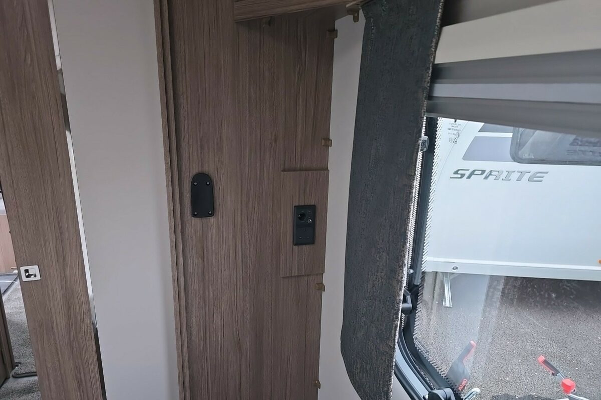 2025 COACHMAN ACADIA 545 BEDROOM