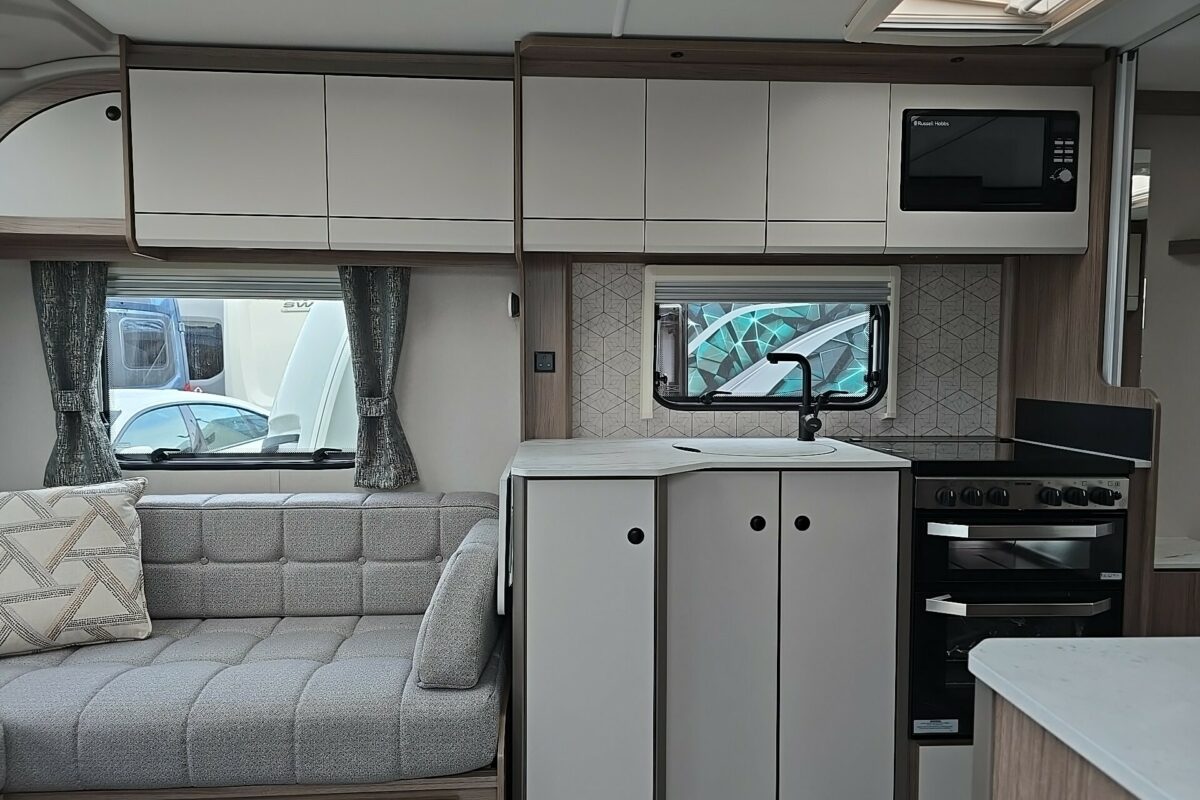2025 Acadia 675 Xtr Entrance