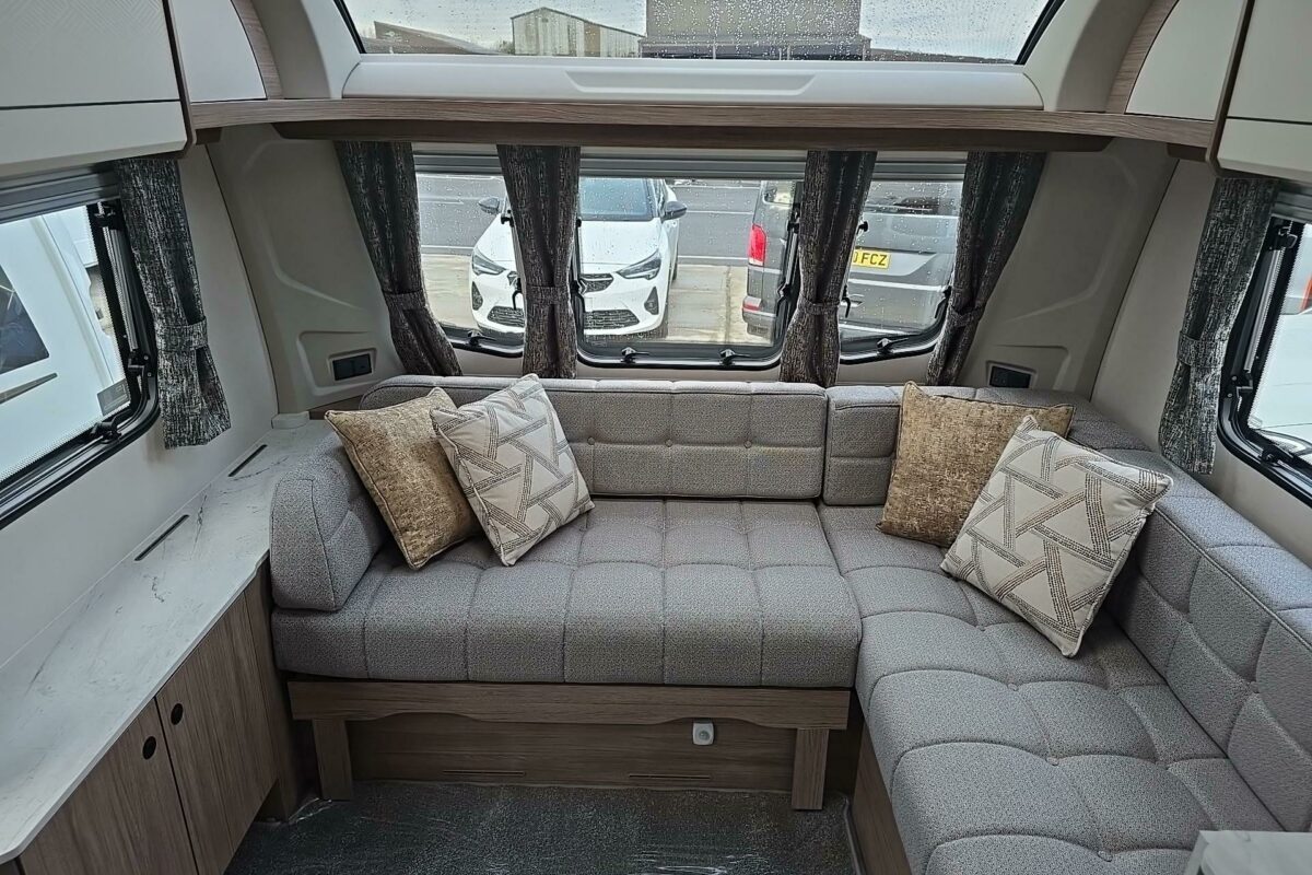 2025 Acadia 675 Xtr Lounge