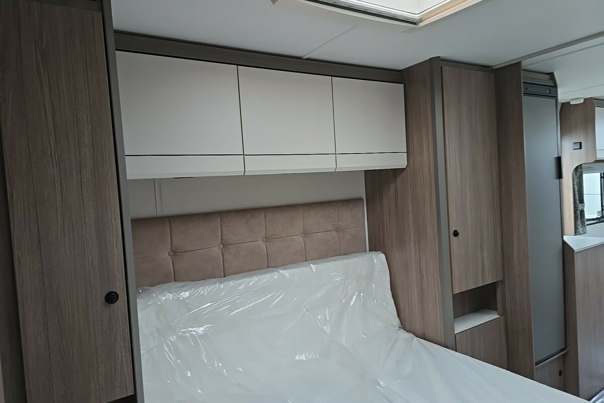 2025 Acadia 675 Xtr Bedroom