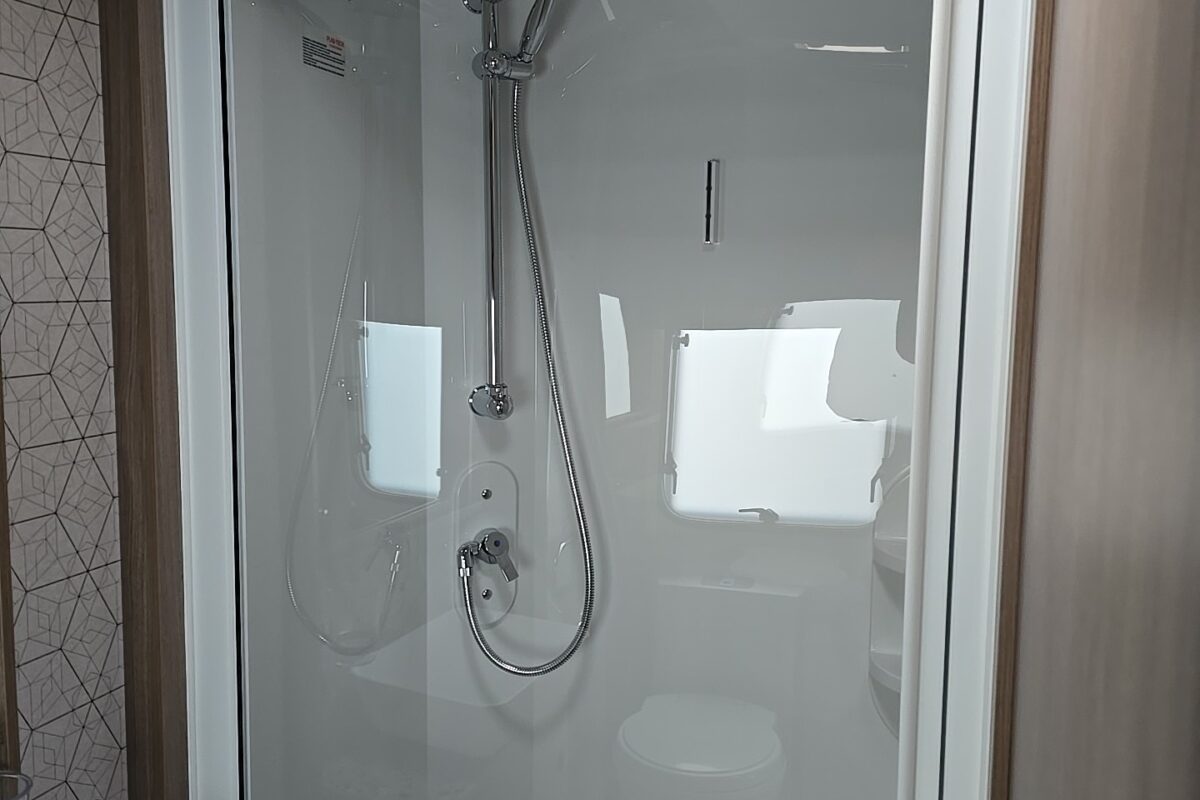 2025 Acadia 675 Xtr Shower