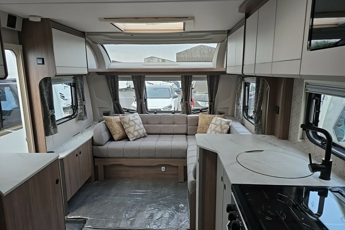 2025 Acadia 675 Xtr View