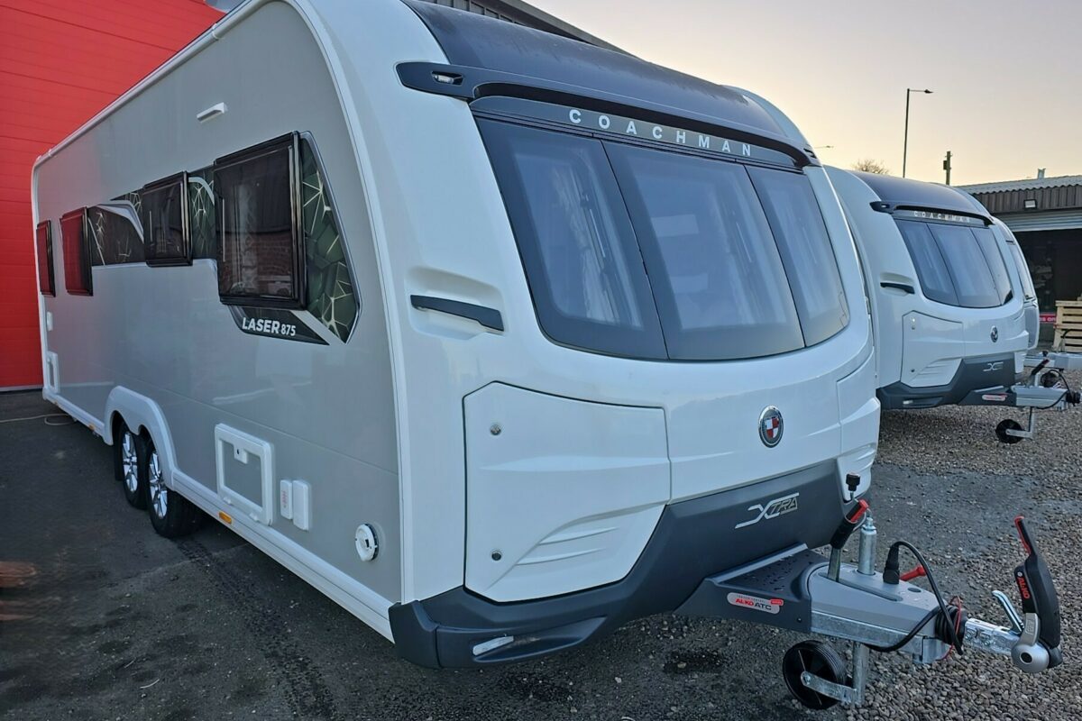 2025 Laser Xtra 875 Front n/s