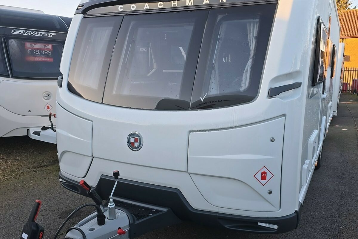 2025 COACHMAN VIP 565 FRONT