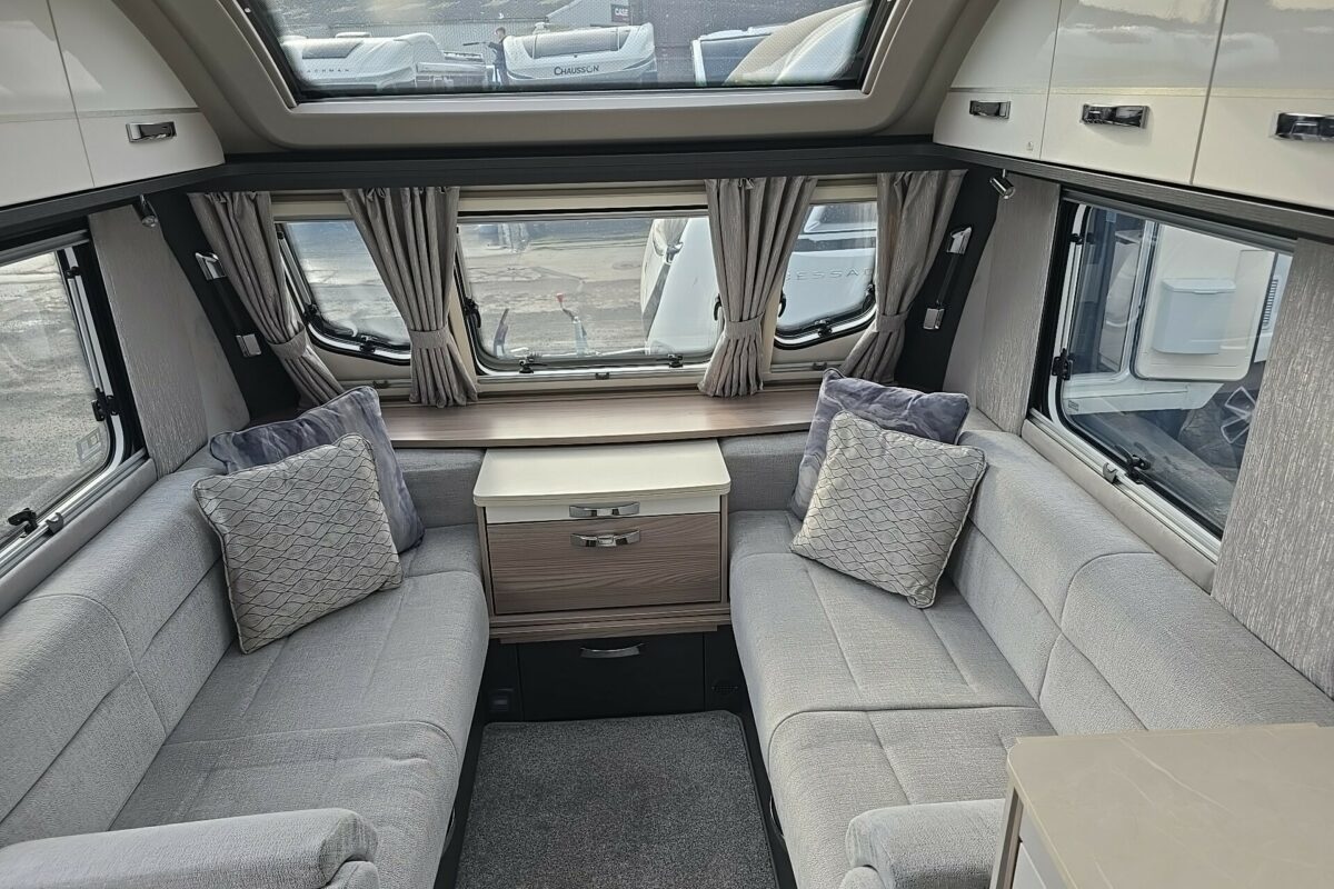 SEATING