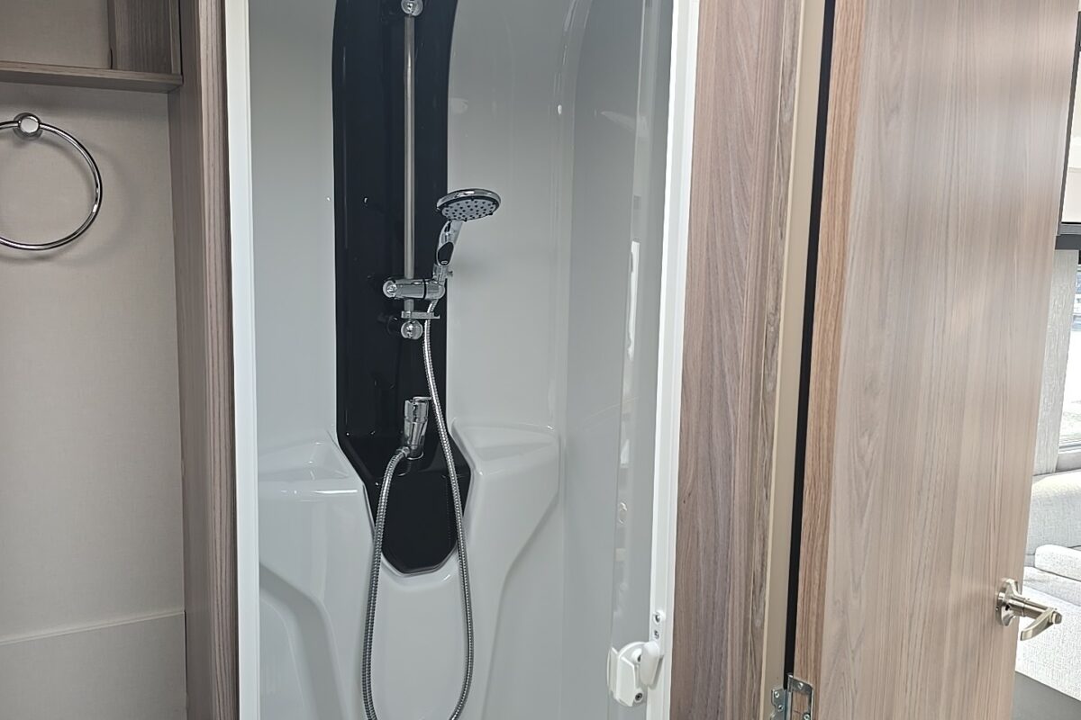 SHOWER