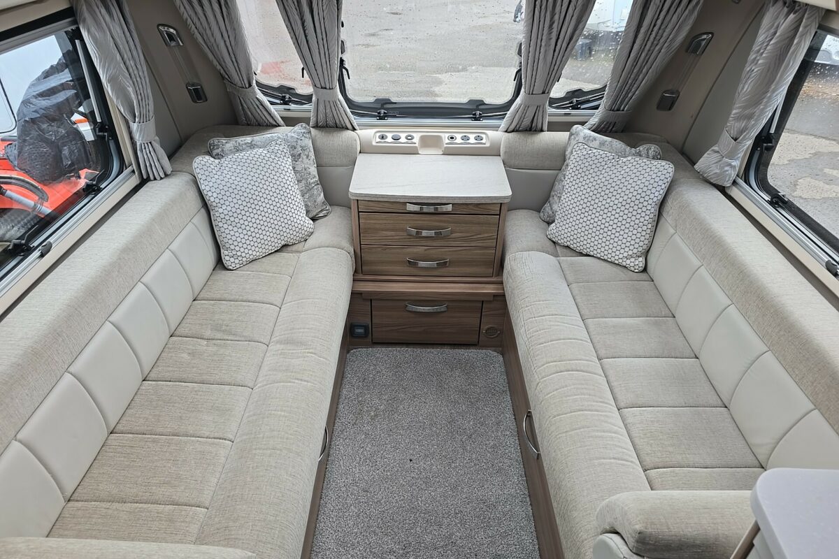 SEATING