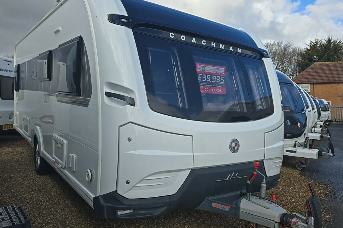 2023 COACHMAN LUSSO 1 FRONT O/S