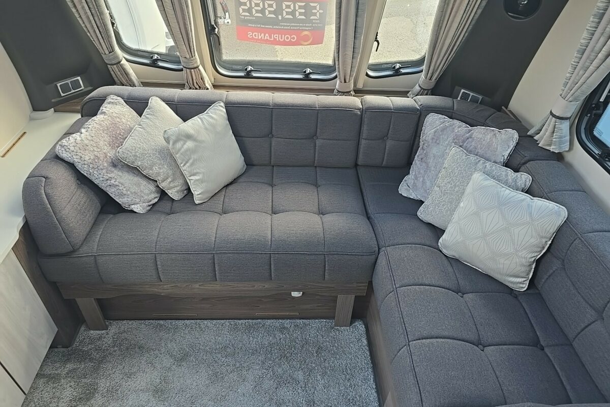 2023 COACHMAN LUSSO 1 SEATING