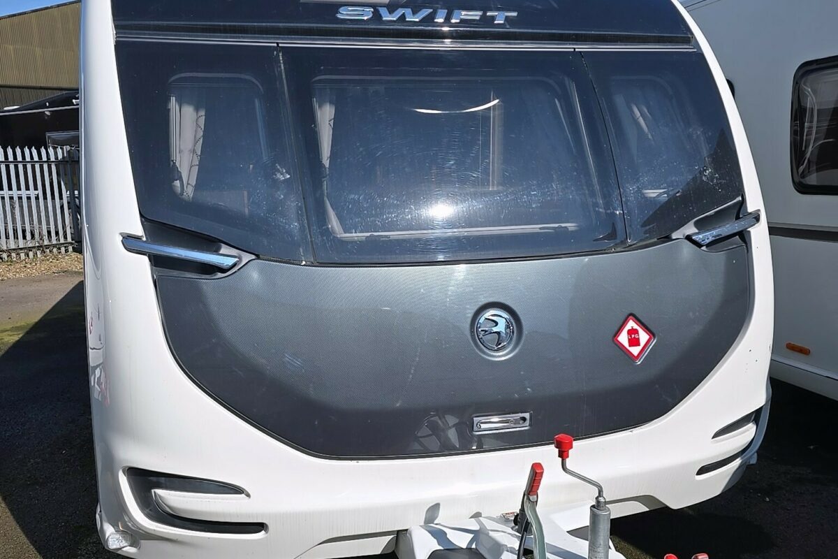 2022 SWIFT ELEGANCE 845 FRONT O/S
