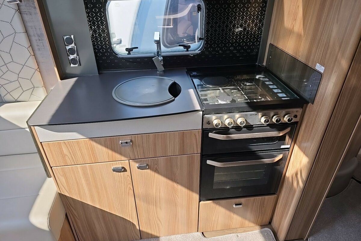 2022 SWIFT ELEGANCE 845 KITCHEN