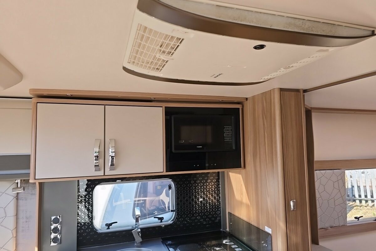 2022 SWIFT ELEGANCE 845 AIRCON