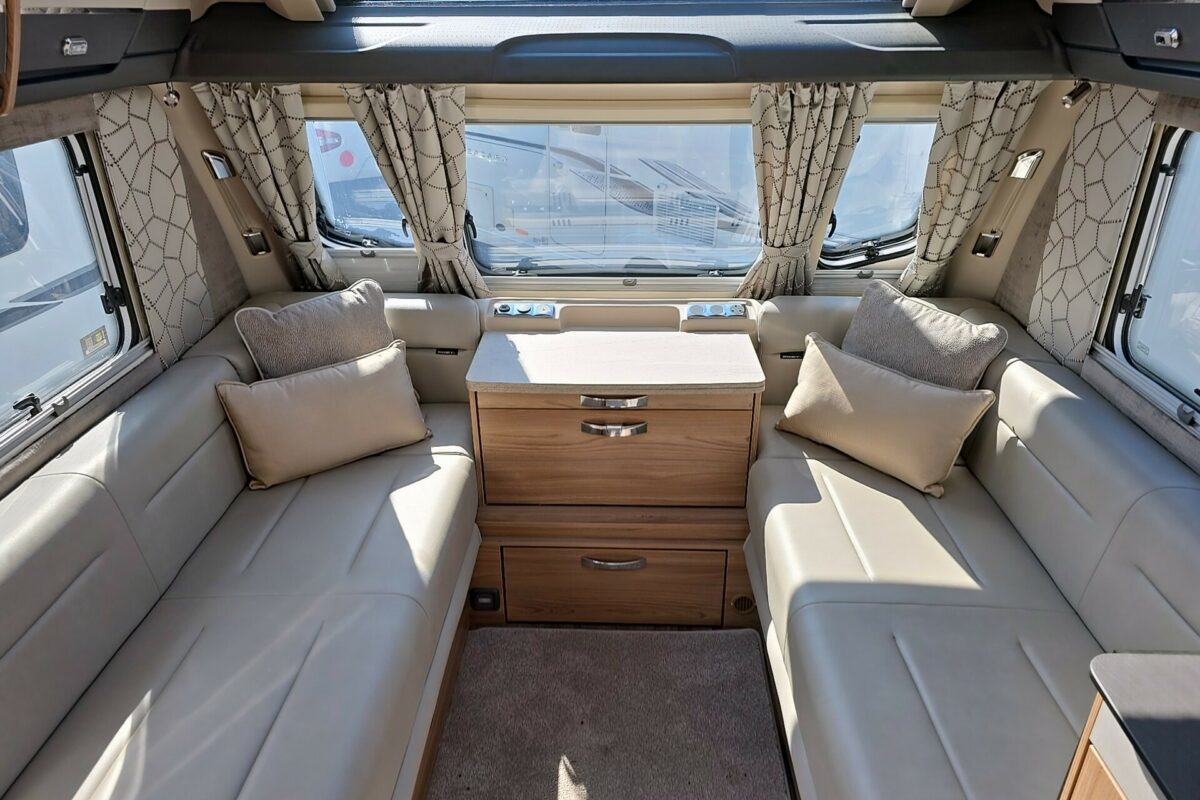 2022 SWIFT ELEGANCE 845 SEATING