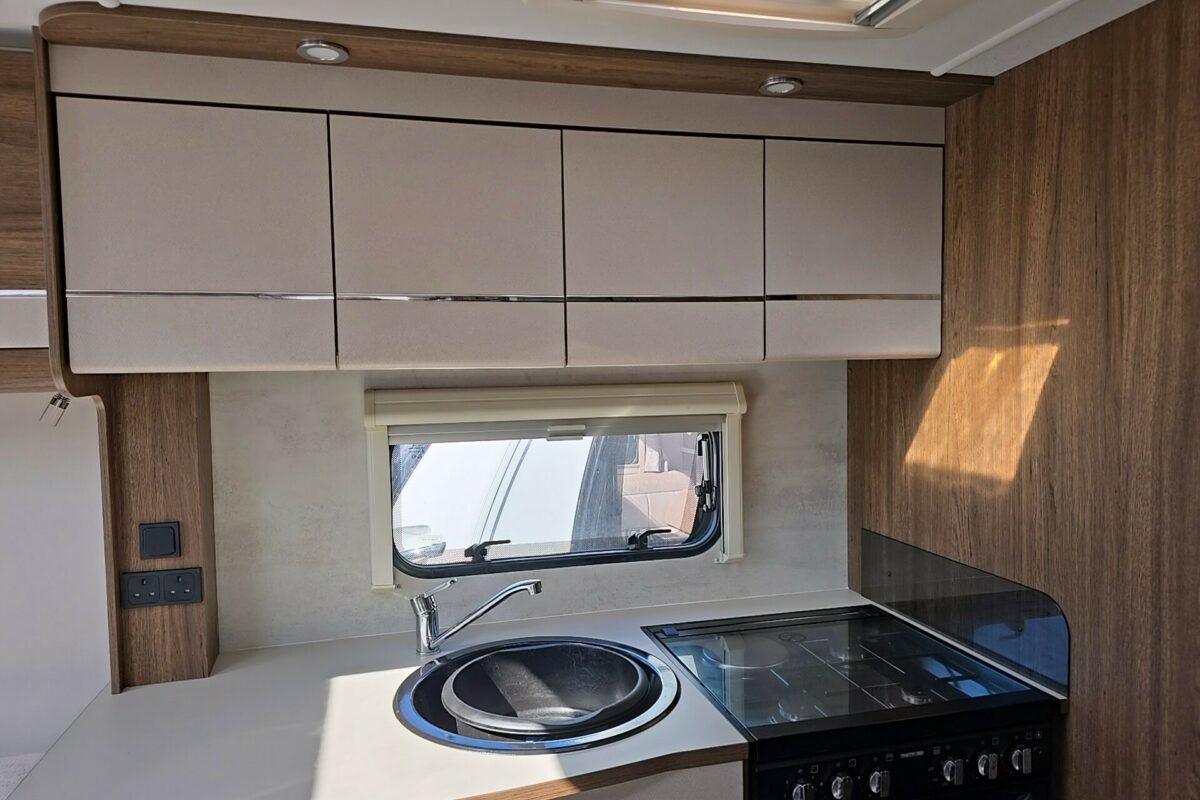COMPASS CASITA 868 KITCHEN