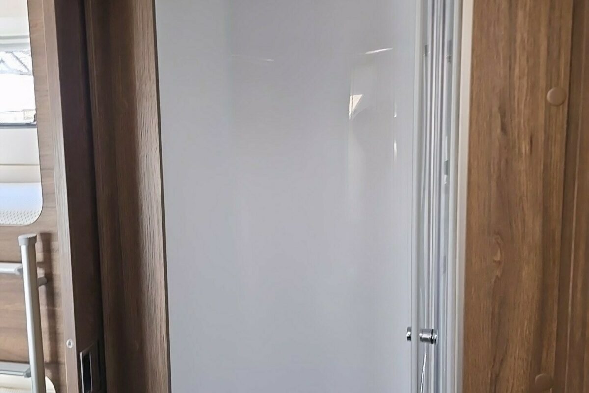 COMPASS CASITA 868 SHOWER