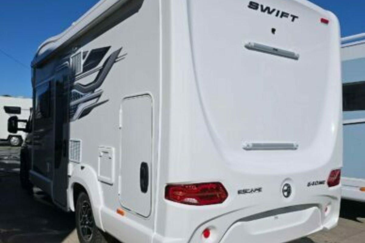 2025 SWIFT ESCAPE 640 REAR O/S