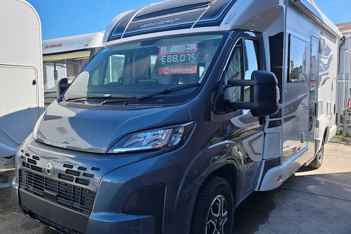 2025 SWIFT ESCAPE 640 FRONT O/S