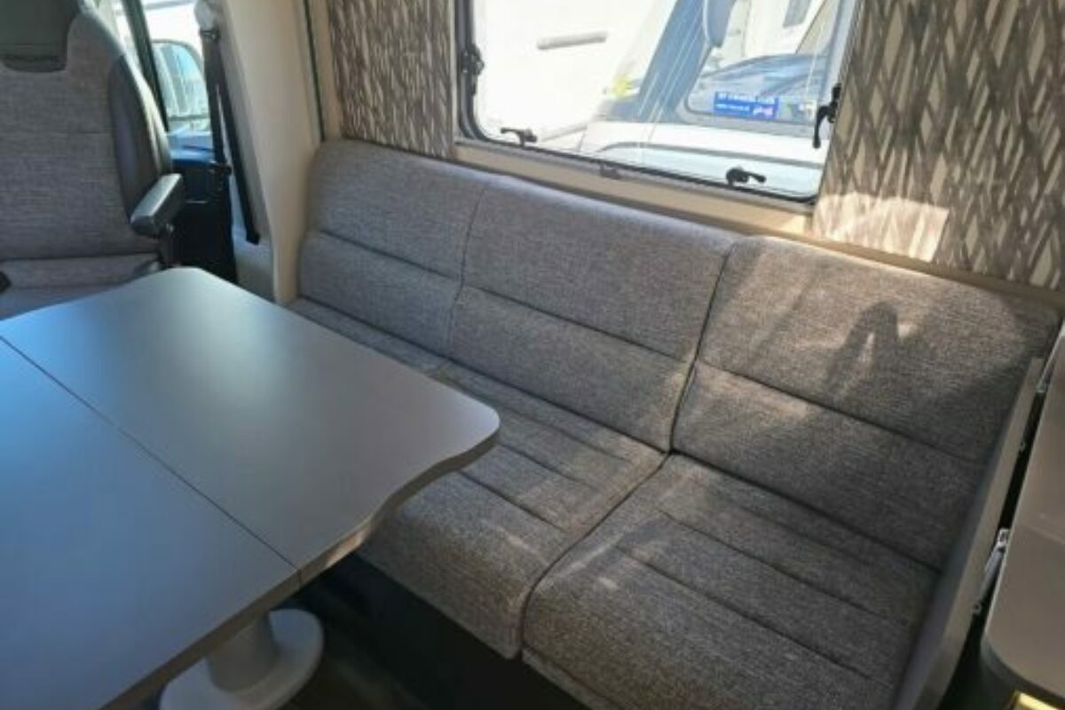 2025 SWIFT ESCAPE 640 SEAT