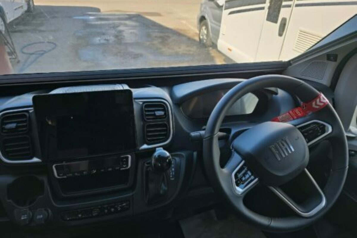 2025 SWIFT ESCAPE 640 CAB
