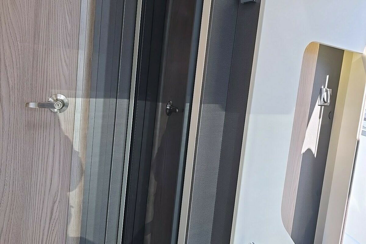 2025 SWIFT ESCAPE 684 FRIDGE
