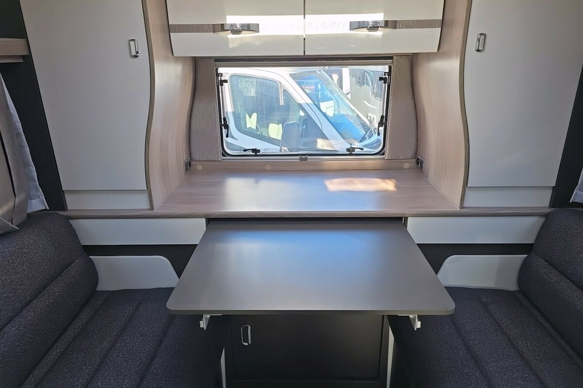 REAR DINING