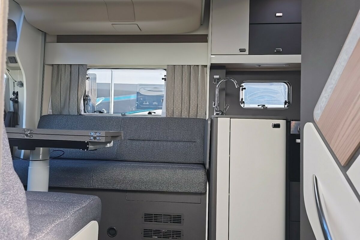 2025 SWIFT VOYAGER 505 ENTRANCE
