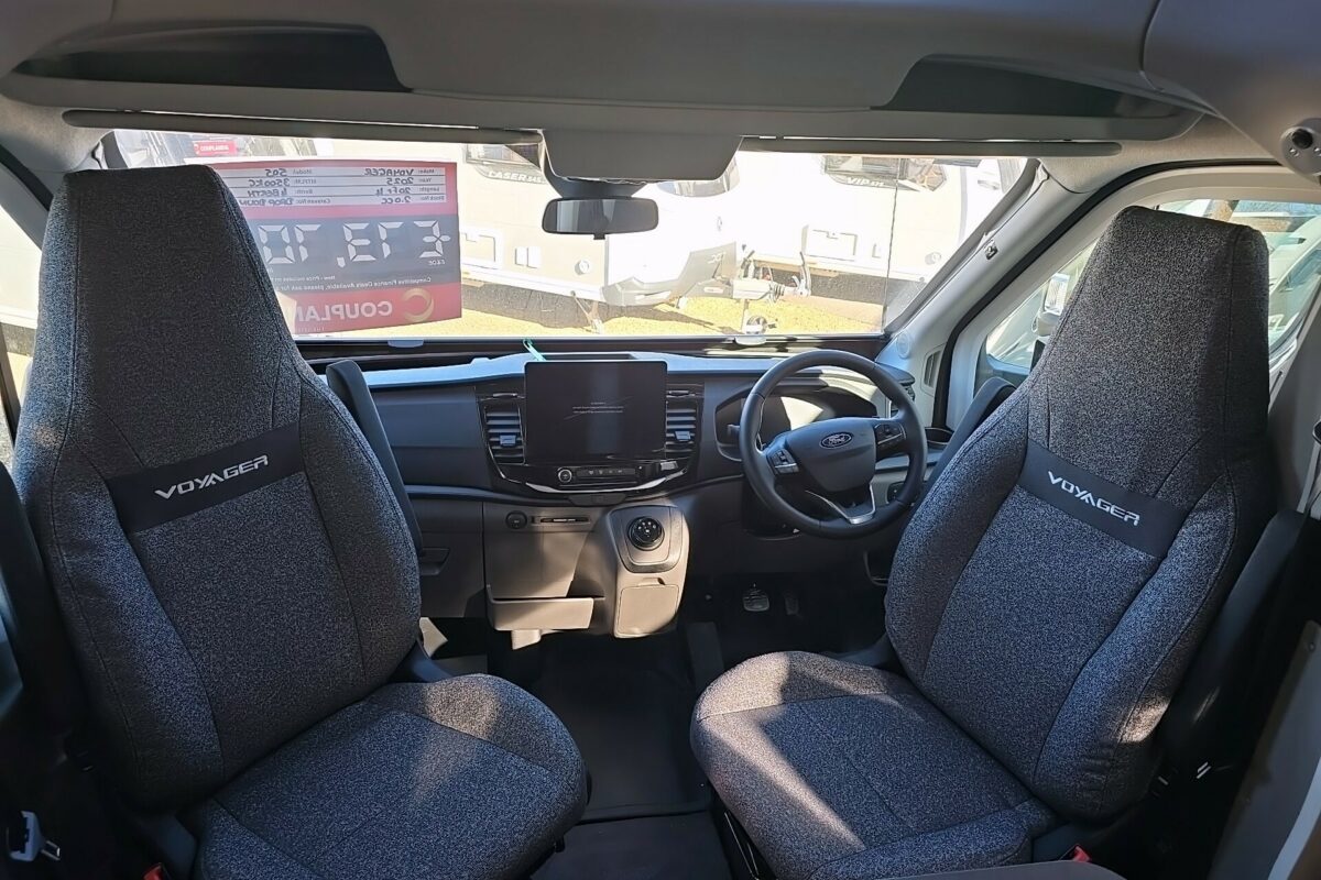 2025 SWIFT VOYAGER 505 PILOT SEATS