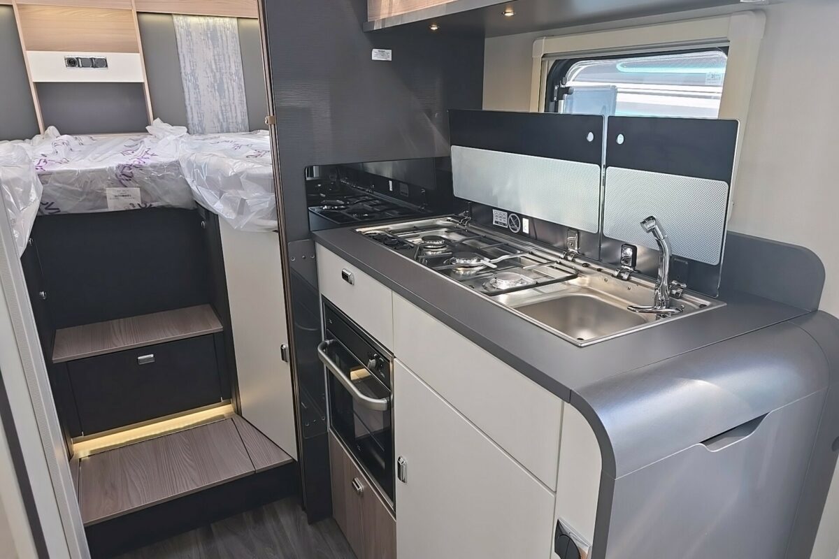 2025 SWIFT ASCARI 384 KITCHEN