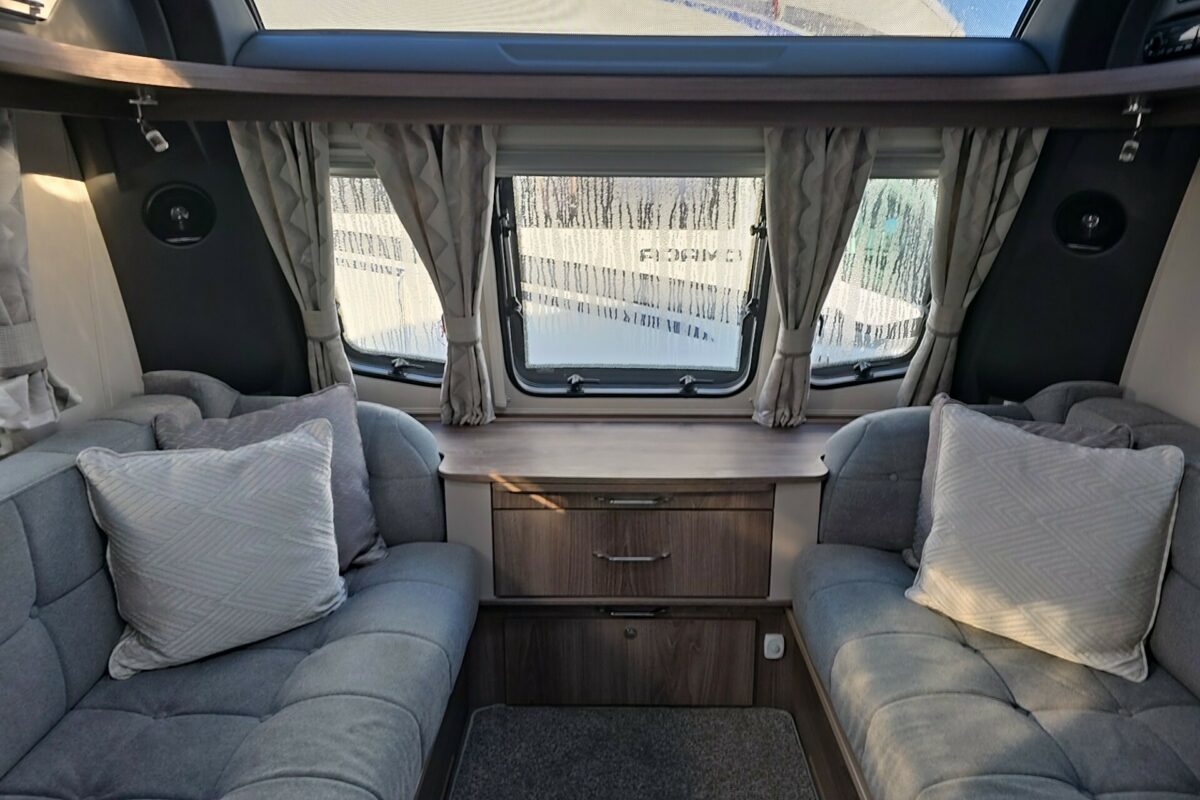 2022 COACHMAN LASER XCEL 850  LOUNGE