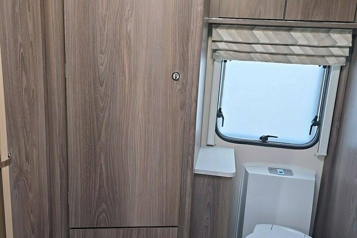 2022 COACHMAN LASER XCEL 850 W/C