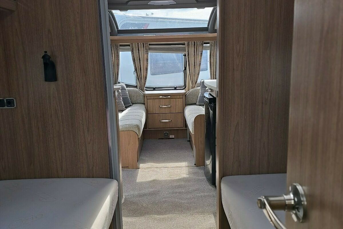 TWIN BEDS