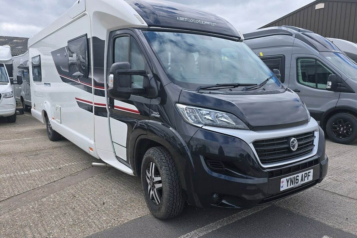 2016 SWIFT BOLERO 744 FRONT O/S