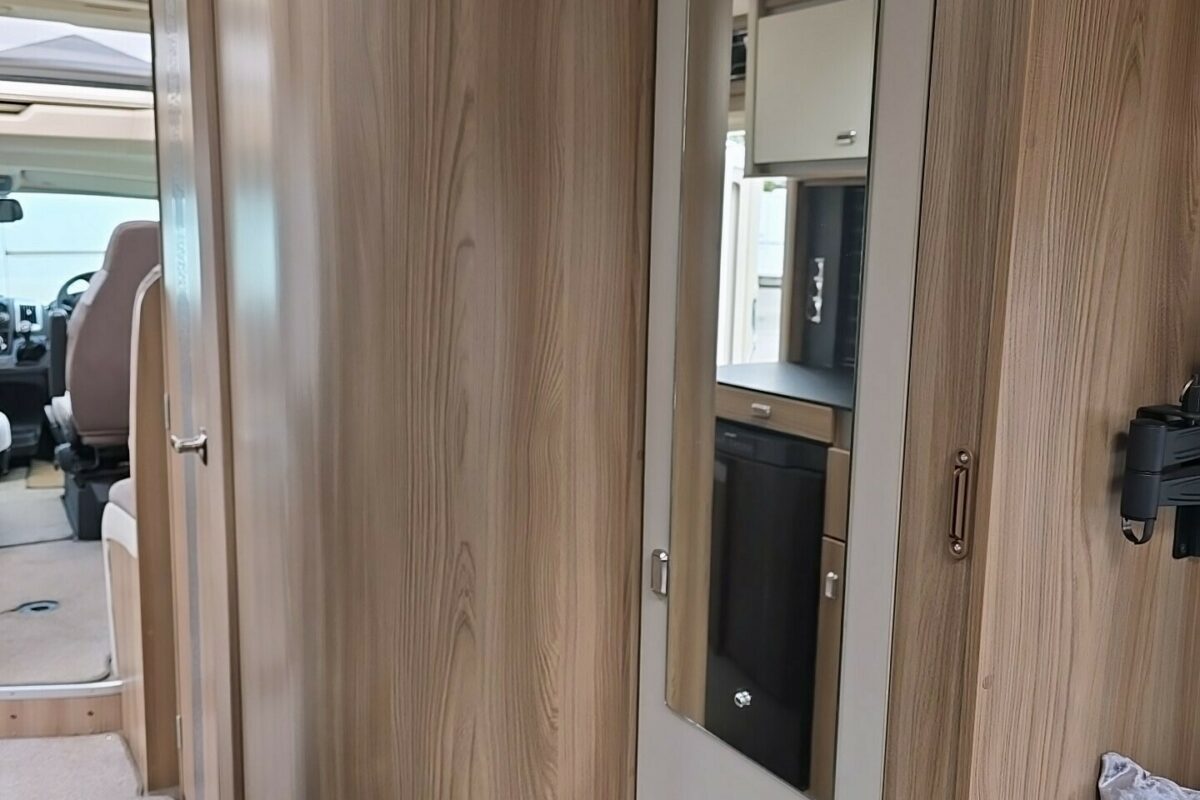 2016 SWIFT BOLERO 744 WAREDROBE