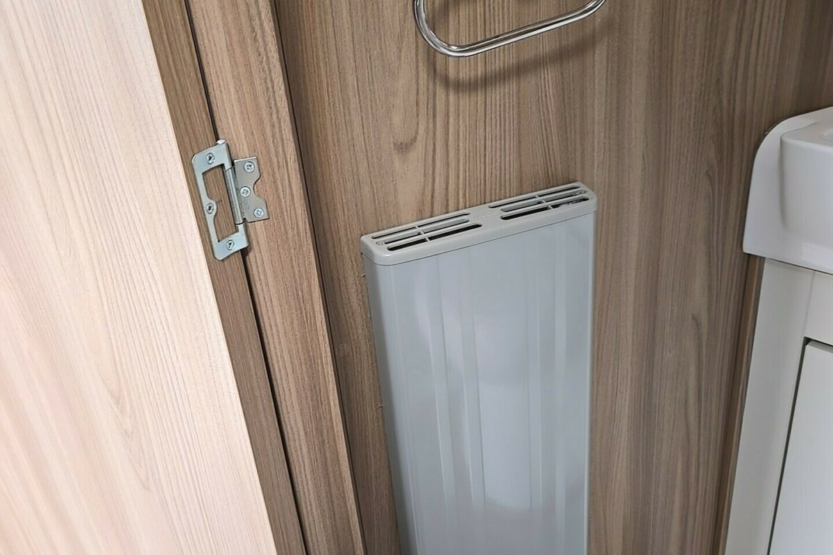 2016 SWIFT BOLERO 744 RADIATOR