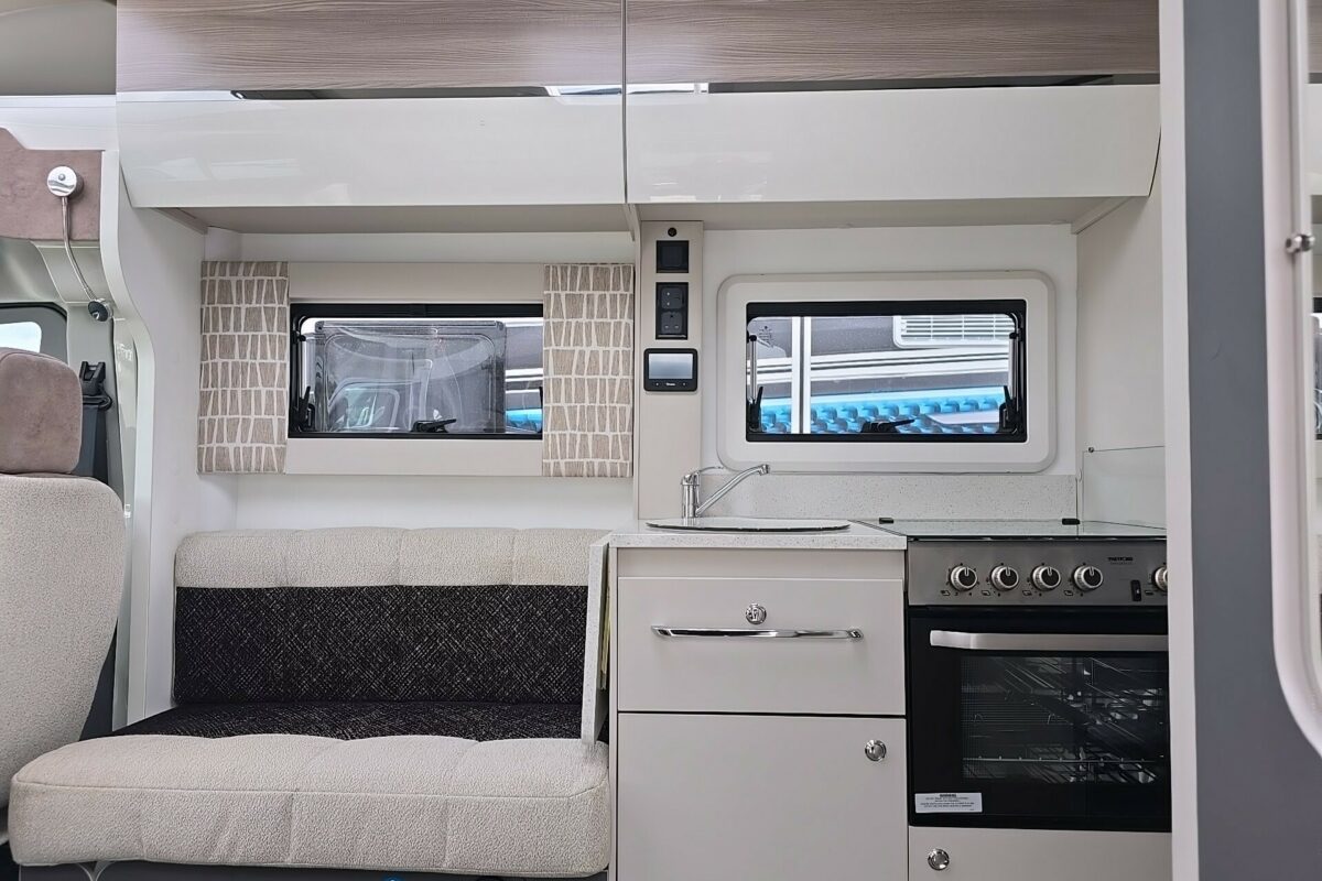 BAILEY ALORA 694T 2024 ENTRANCE