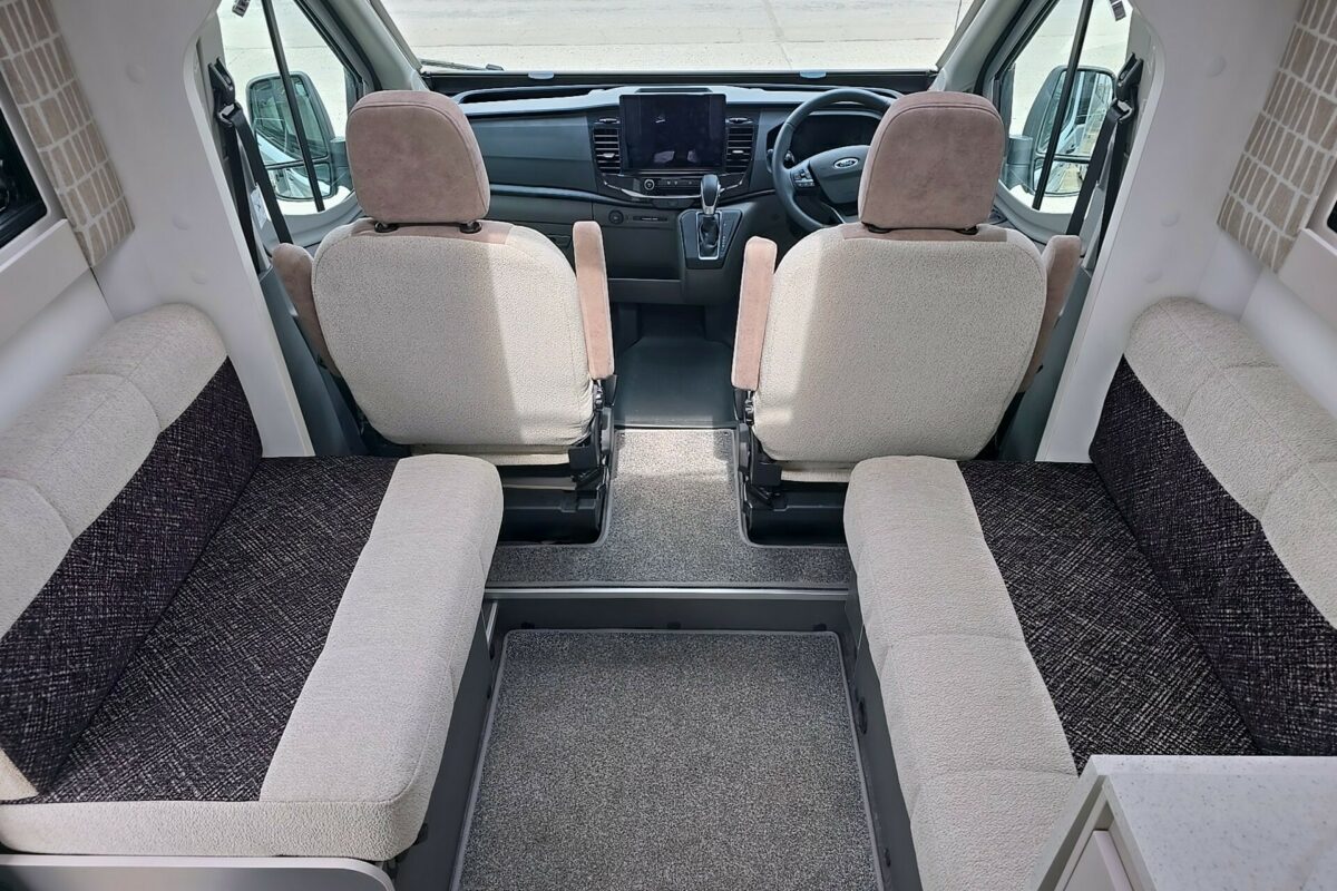 BAILEY ALORA 694T 2024 SEATING