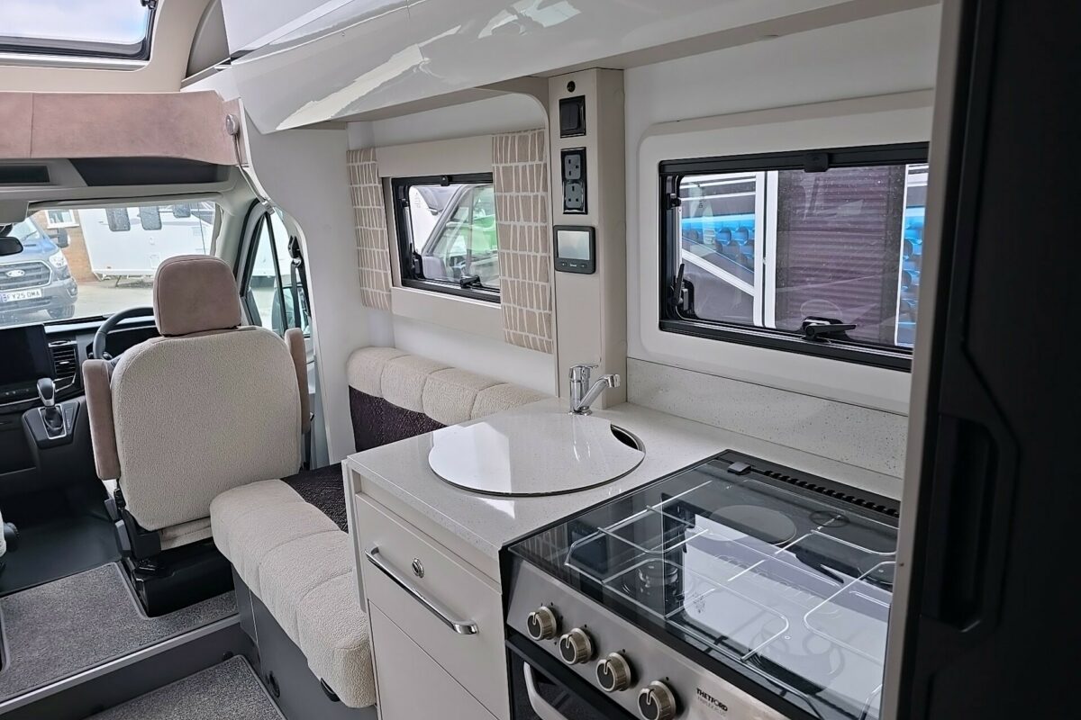 BAILEY ALORA 69 4T 2024 VIEW