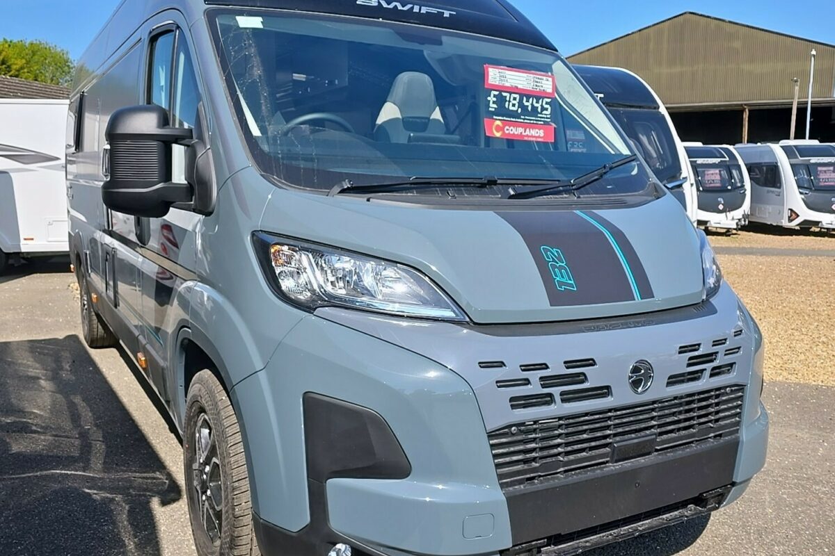 2025 SWIFT CARRERA 132 FRONT O/S