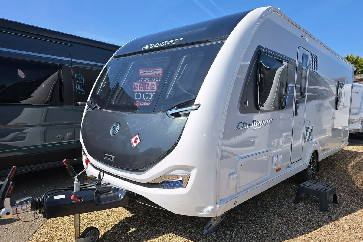 2025 SWIFT CHALLENGER EXCLUSIVE 560 FRONT N/S
