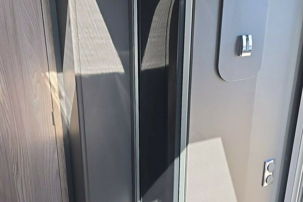 2025 SWIFT CHALLENGER EXCLUSIVE 560 FRIDGE