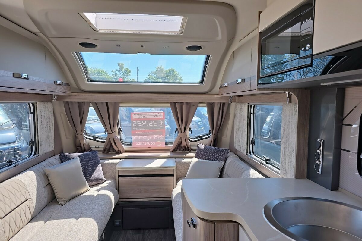 2025 SWIFT CHALLENGER EXCLUSIVE 560 REAR TO FRONT