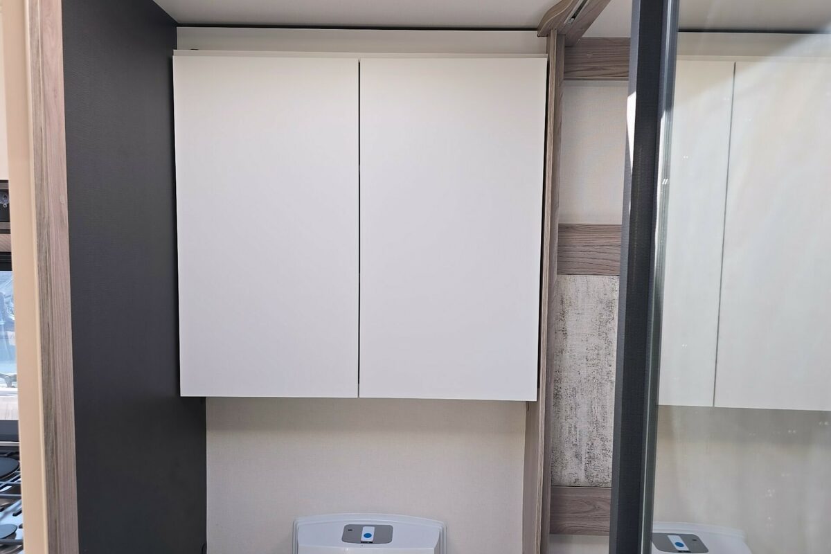 2025 SWIFT CHALLENGER EXCLUSIVE 560 BATHROOM STORAGE