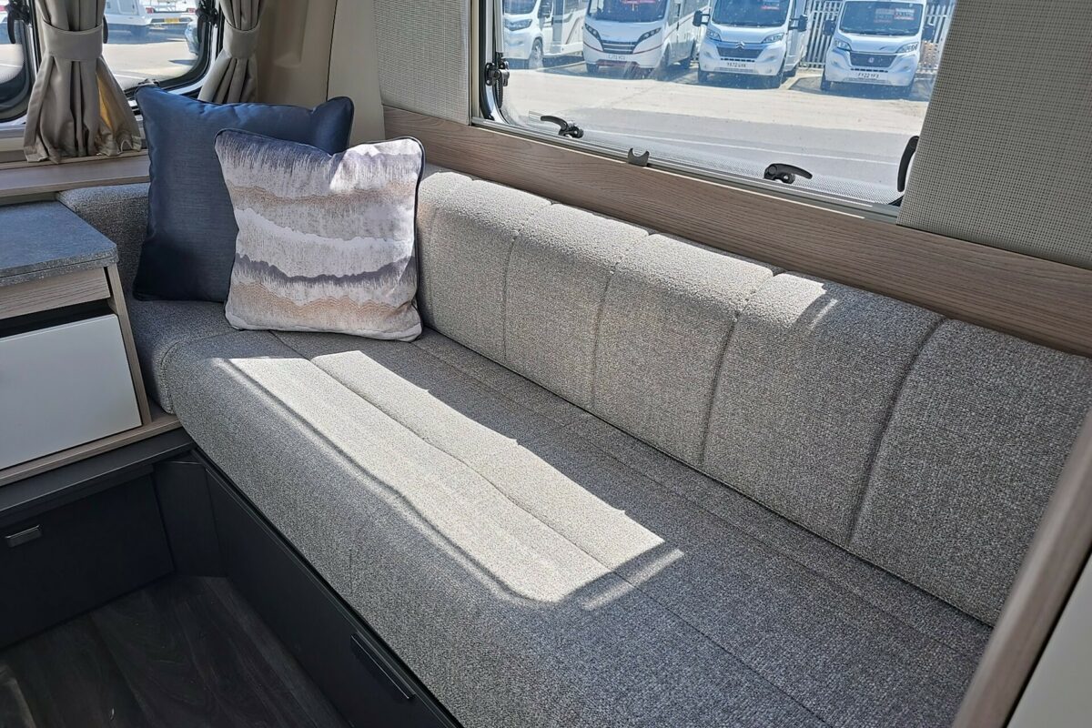 2025 SWIFT SPRITE EXCLUSIVE COMPACT SEAT