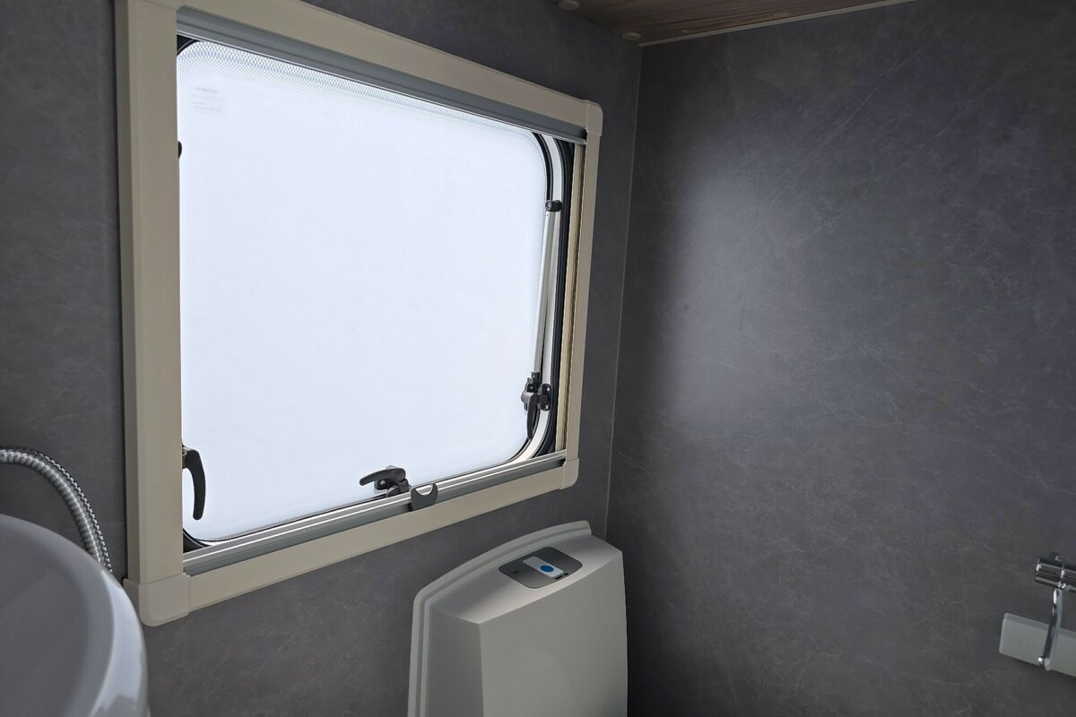 2025 SWIFT SPRITE EXCLUSIVE COMPACT BATHROOM