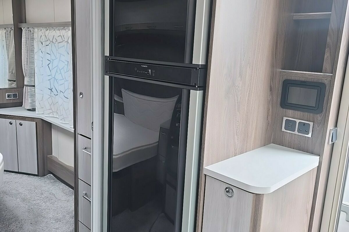 2022 COACHMAN LUSSO II FRIDGE
