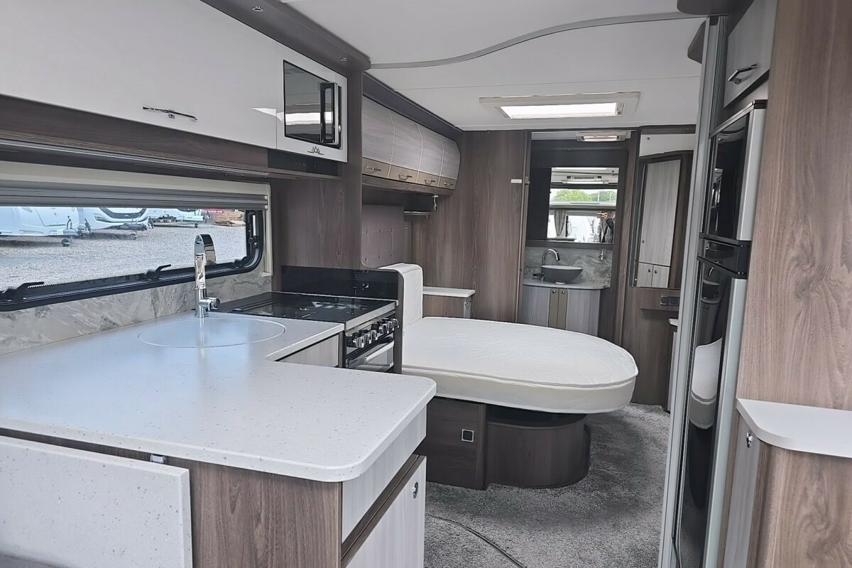 2022 COACHMAN LUSSO II FRONT TO REAR VIEW