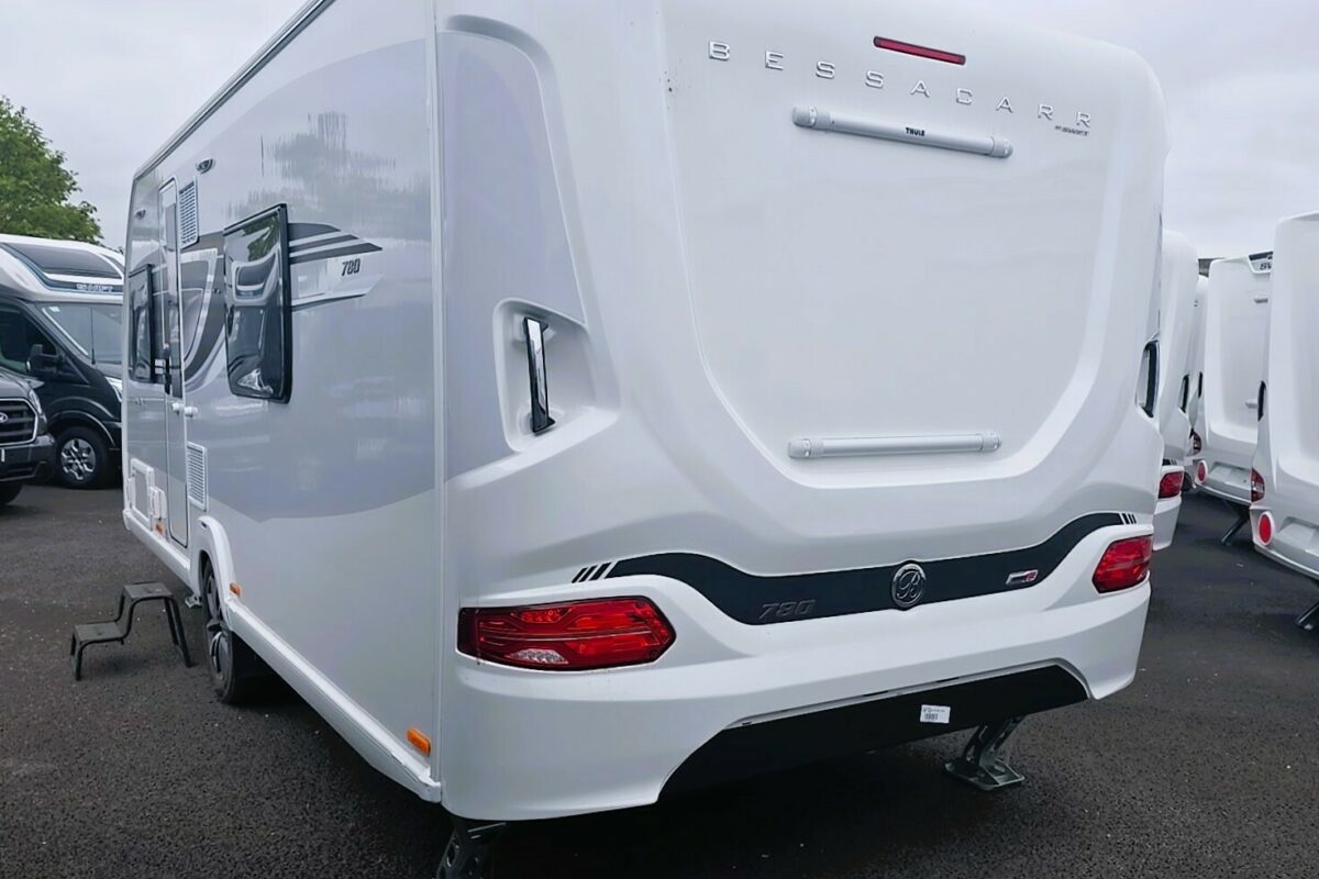 2025 BESSACARR 780 REAR N/S