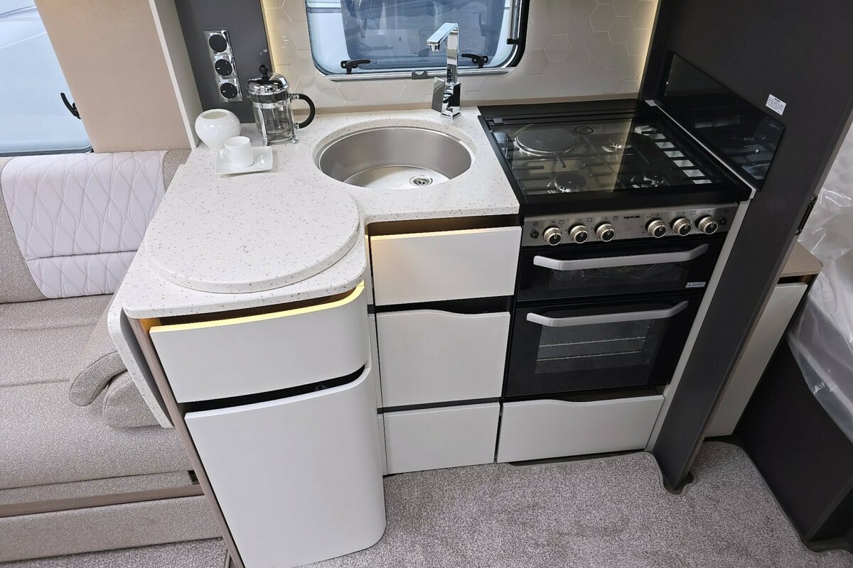 2025 BESSACARR 780 KITCHEN