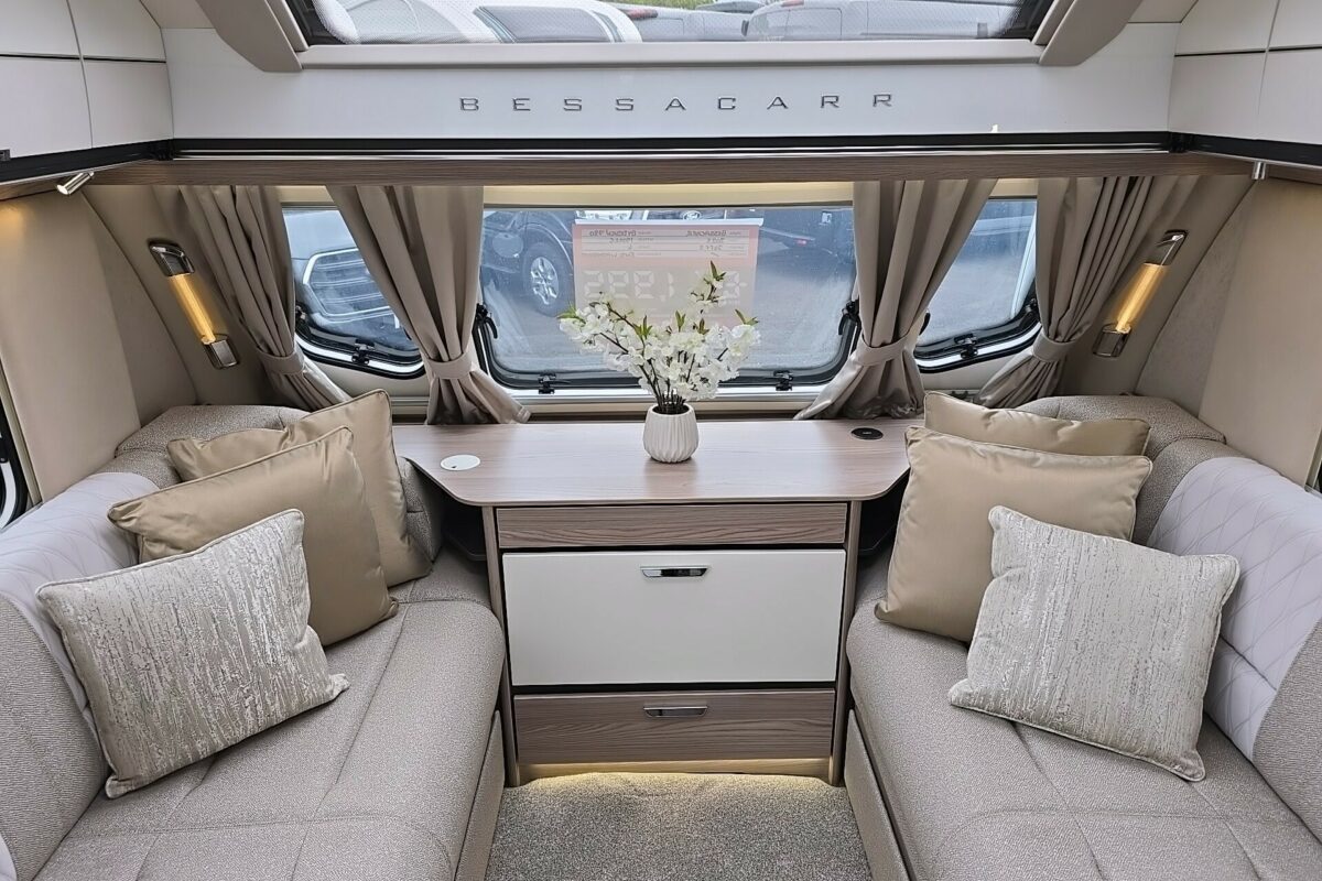2025 BESSACARR 780 LOUNGE