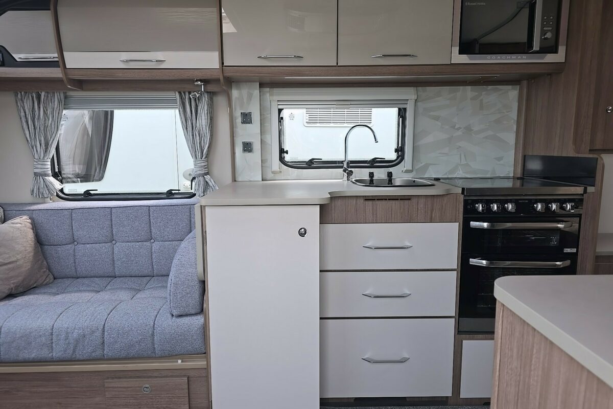 2020 COACHMAN LASER XCEL 875ENTRANCE